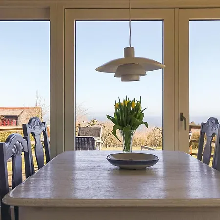 Stunning In With 2 Bedrooms