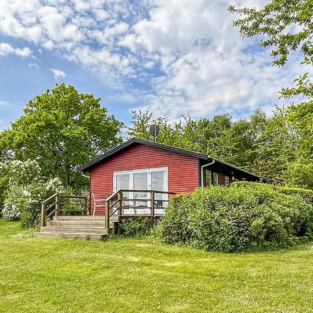 Stunning In With 2 Bedrooms *