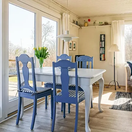 Stunning In With 2 Bedrooms * アリンエ