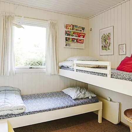 Stunning In With 2 Bedrooms * アリンエ